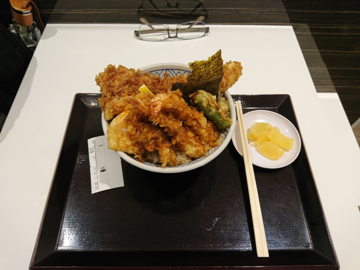 2017斷腿東京自由行第四日 (上野採買零食,台場,蛇骨湯)