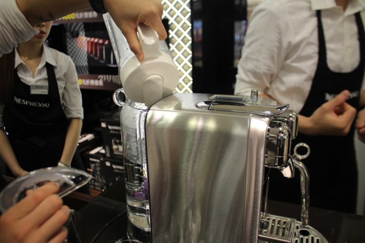 夫復何求?藝術品級的 《Nespresso Creatista Plus頂級咖啡機》
