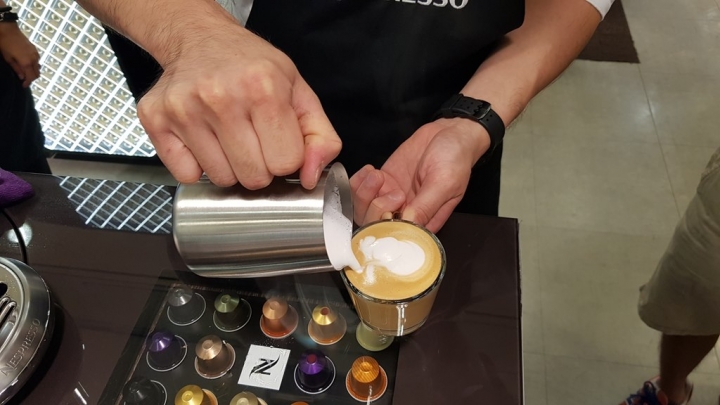 夫復何求?藝術品級的 《Nespresso Creatista Plus頂級咖啡機》