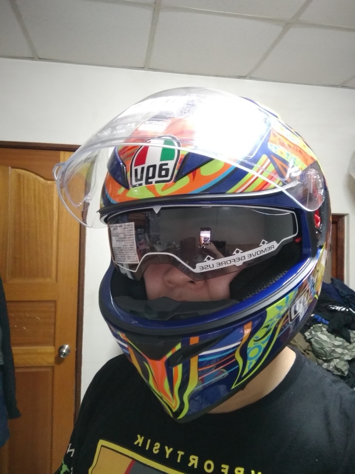 人生第一頂進口安全帽AGV K-3 SV五大洲