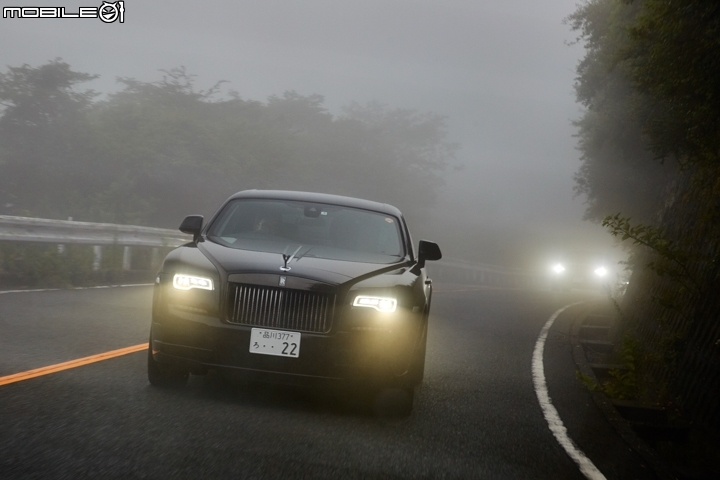 暗夜女神降臨 Rolls-Royce Black Badge東京試駕