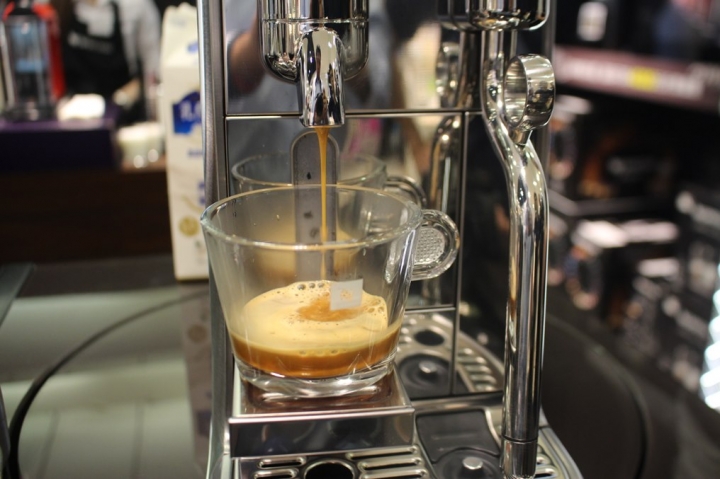 夫復何求?藝術品級的 《Nespresso Creatista Plus頂級咖啡機》