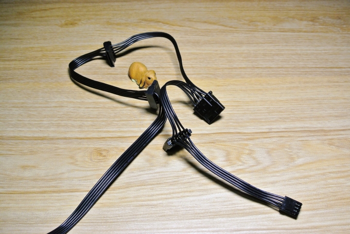 FSP Hydro PT 750W 皇鈦極V 輕開箱