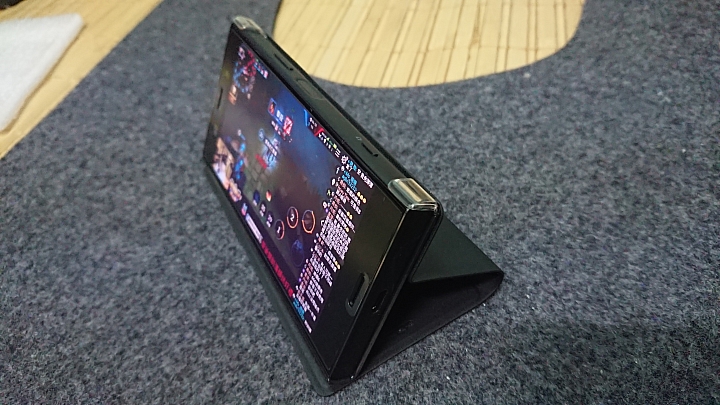開箱~低調黑XPERIA XZ1 COMPACT 文少....