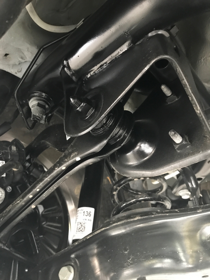 Sportsvan 280 TSI R-Line MY17-17 底盤 & 路感 粗略心得分享