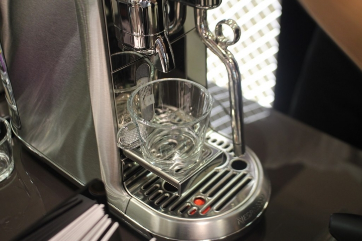 夫復何求?藝術品級的 《Nespresso Creatista Plus頂級咖啡機》