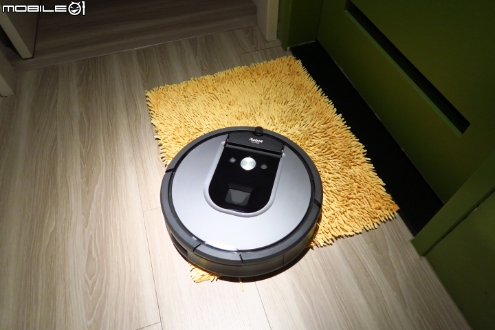 比你想像更聰明!《iRobot Roomba 960掃地機器人》智慧登場!