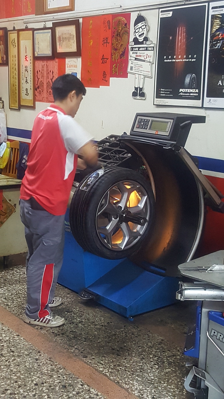 Goodyear F1A2 5萬公里下課,換上F1A3