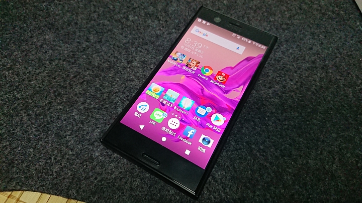 開箱~低調黑XPERIA XZ1 COMPACT 文少....
