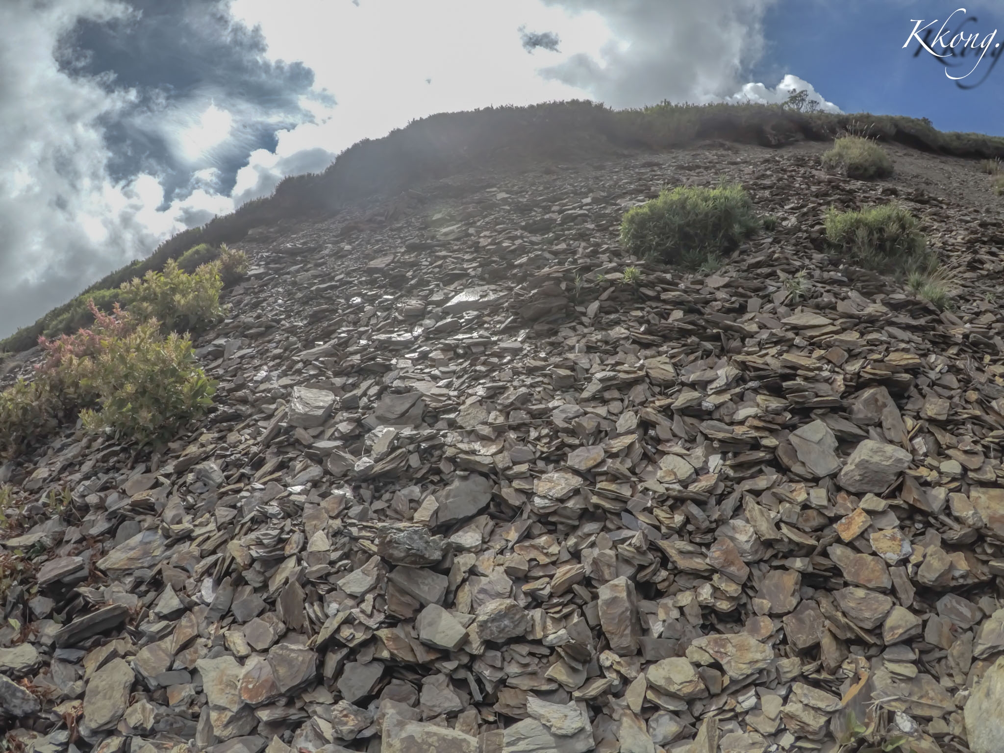 機車露營第四露,合歡主峰! (騎車、攝影、過夜) (未開火及睡眠)(帳篷為防止相機潮濕使用)
