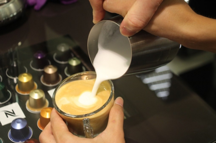 夫復何求?藝術品級的 《Nespresso Creatista Plus頂級咖啡機》
