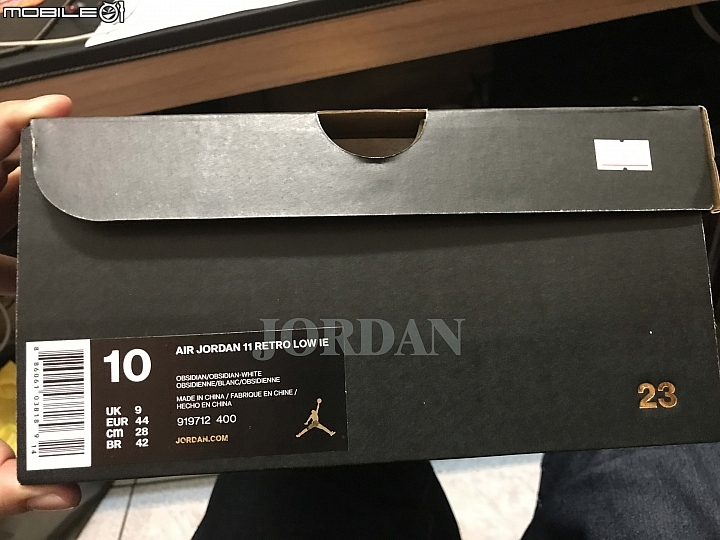 請問現在復刻 JORDAN 11 系列的有跟以前原版的一樣軟彈嗎?