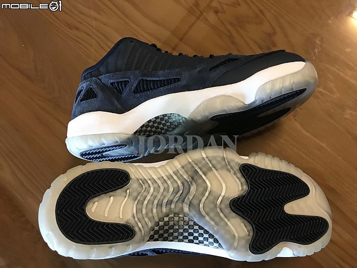 請問現在復刻 JORDAN 11 系列的有跟以前原版的一樣軟彈嗎?
