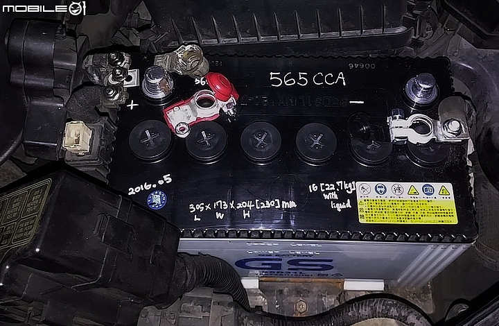 06年式柴油Tucson安裝日本製國際牌T-110藍電瓶DIY分享