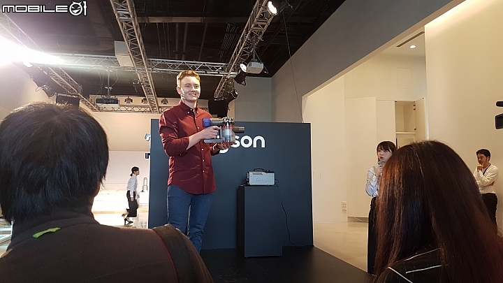 【採訪】強中更強!Dyson V8 carbon fibre 吸力增強30%登場