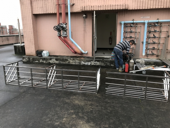 冷氣安裝避免危險施工 - 冷氣籃施工分享
