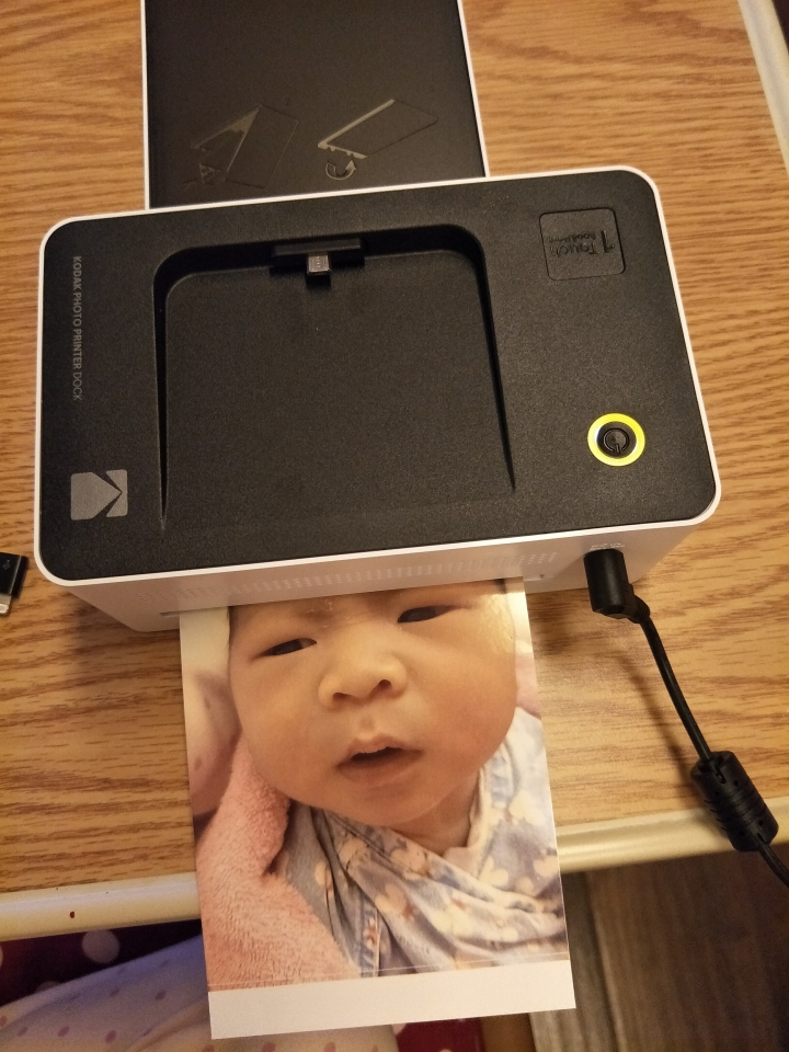 【柯達可攜式相片列印機KODAK PD450W--開箱 】