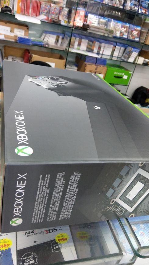 當鐵甲武士帶著兩尾新梭魚遇上 Xbox One X 時 會發生何種陣列磁碟!