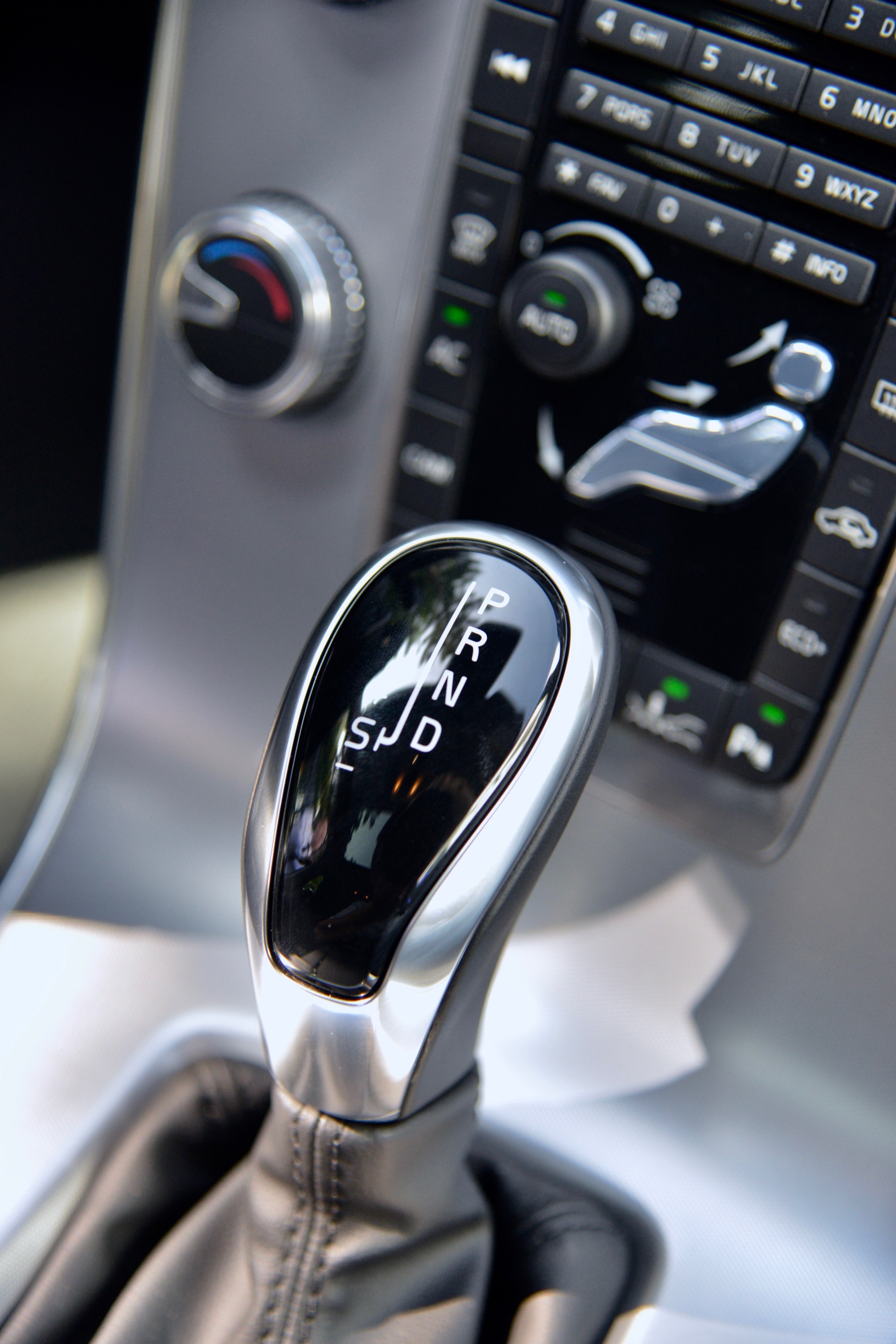 Volvo V60CC試駕後,我失眠了.....