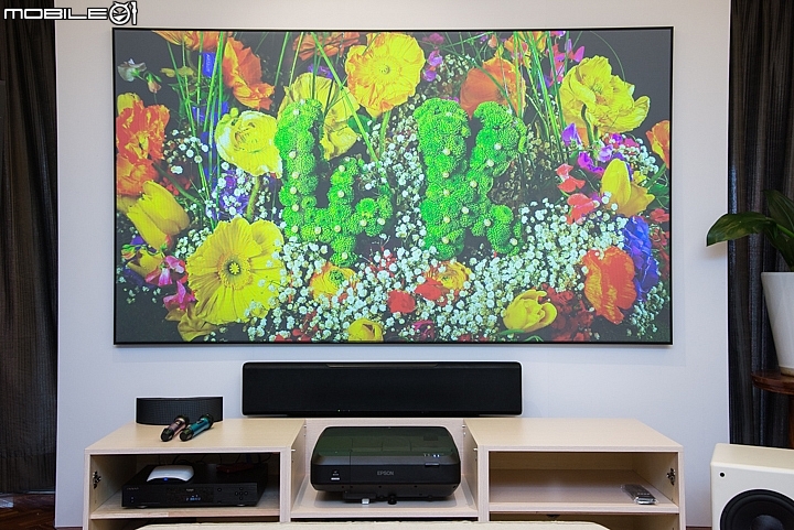 2萬小時超長耐用度 EPSON EH-LS100雷射電視登台