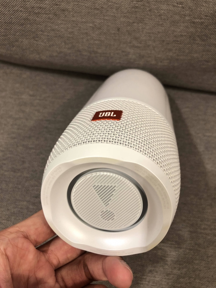 【開箱】JBL PULSE3 防水藍牙喇叭 360度攜帶型 音質與華麗兼具!