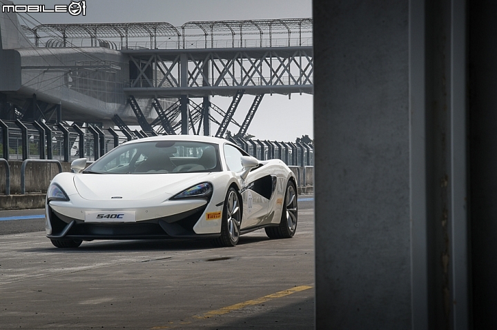 駕馭速度和樂趣 McLaren Track Day 願望一次滿足