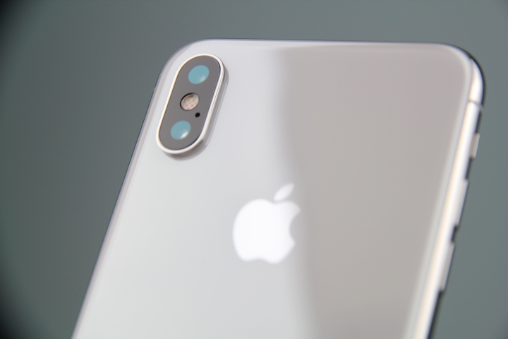 iPhone X 搭配 Asus 無線充電板 分享(更新充電時間)