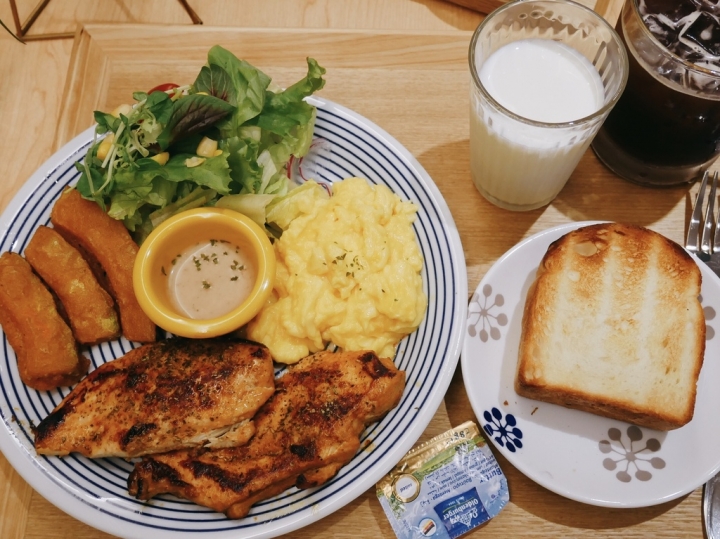 【新北】板橋巷弄清新可愛咖啡店!在KOYA COFFEE、稜角室吃定食