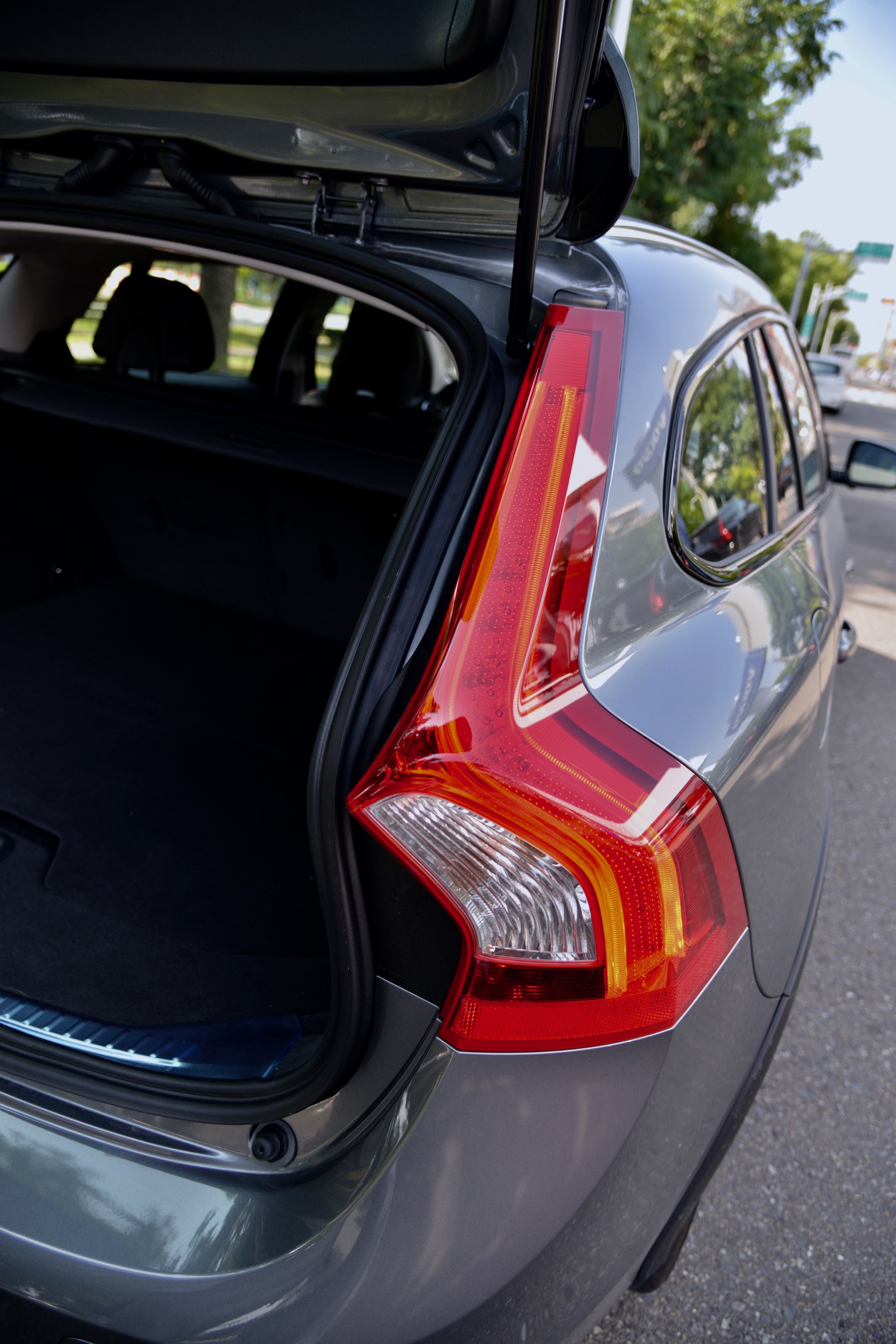 Volvo V60CC試駕後,我失眠了.....