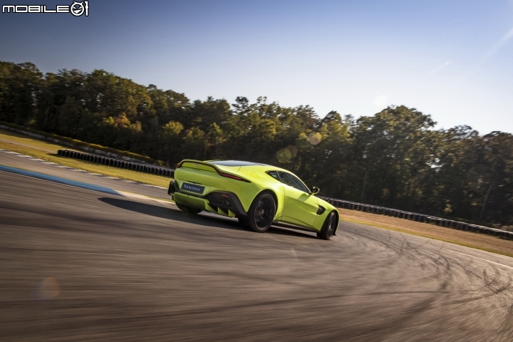 【海外情報】Aston Martin Vantage全新面貌現身,植入AMG引擎強化戰線