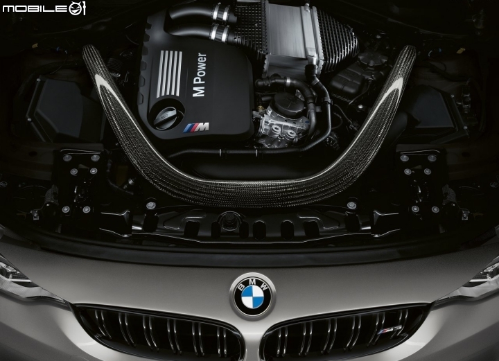 【海外新訊】輕量主義追求極限性能,BMW M3 CS 四門性能強雄登場