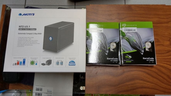 當鐵甲武士帶著兩尾新梭魚遇上 Xbox One X 時 會發生何種陣列磁碟!