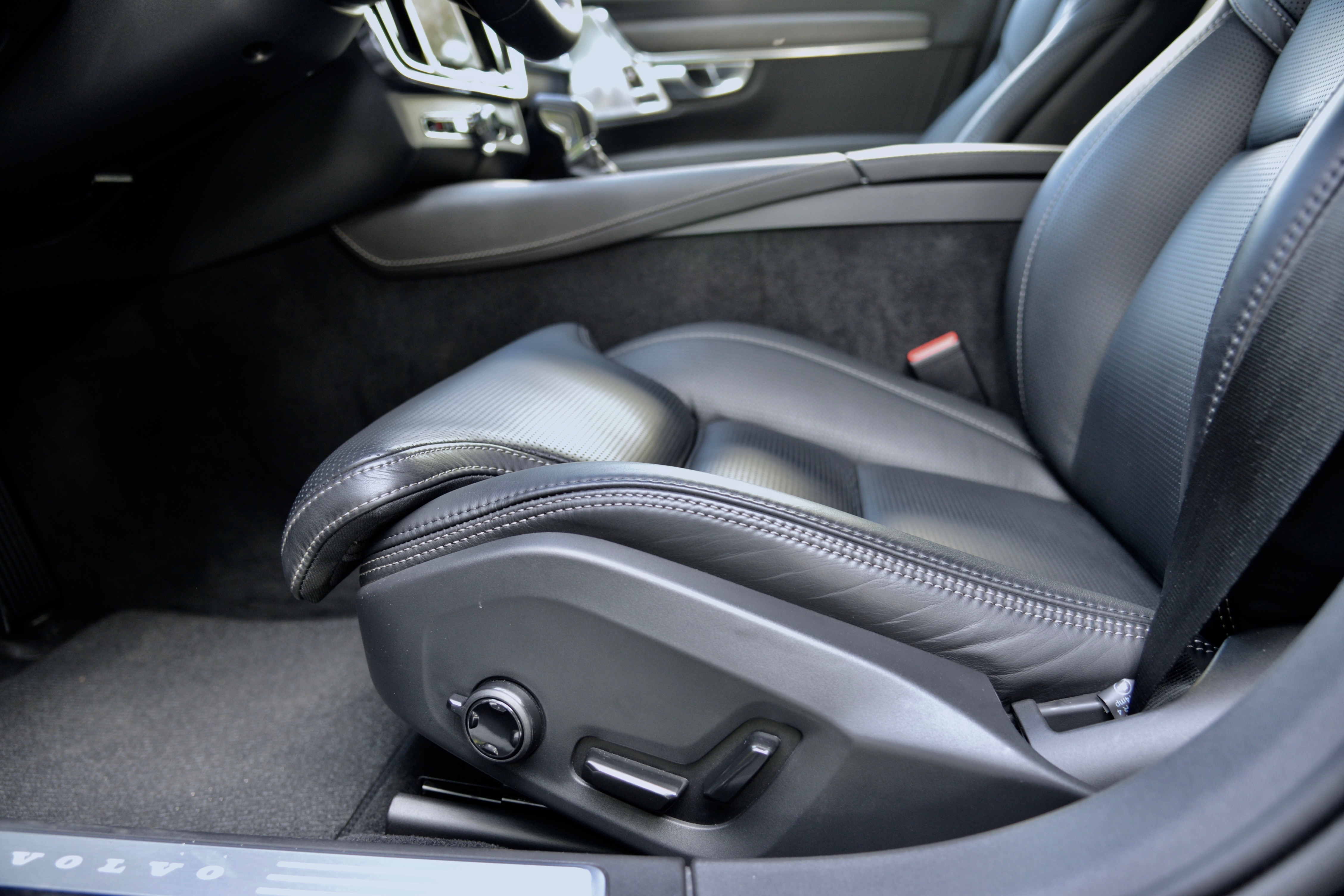 Volvo V60CC試駕後,我失眠了.....