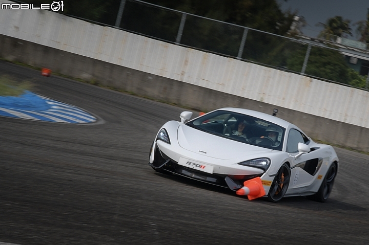 駕馭速度和樂趣 McLaren Track Day 願望一次滿足