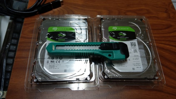 當鐵甲武士帶著兩尾新梭魚遇上 Xbox One X 時 會發生何種陣列磁碟!