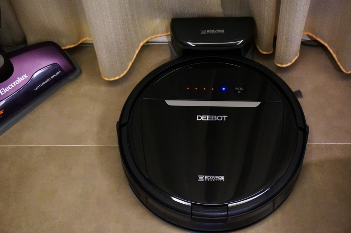 【老實開箱】掃、吸、拖一次搞定♥萬元內的多工掃地機ECOVACS OZMO 600