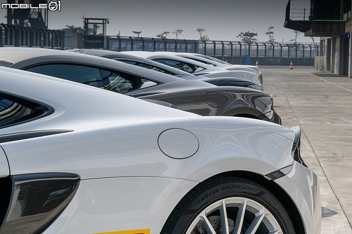 駕馭速度和樂趣 McLaren Track Day 願望一次滿足