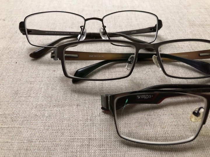 逸品開箱 - 給記憶一個有溫度的空間 GOLD WOOD design - Glasses Stand