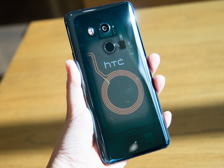 6吋大螢幕可以單手操作嗎? HTC新發表的U11 Plus就可以