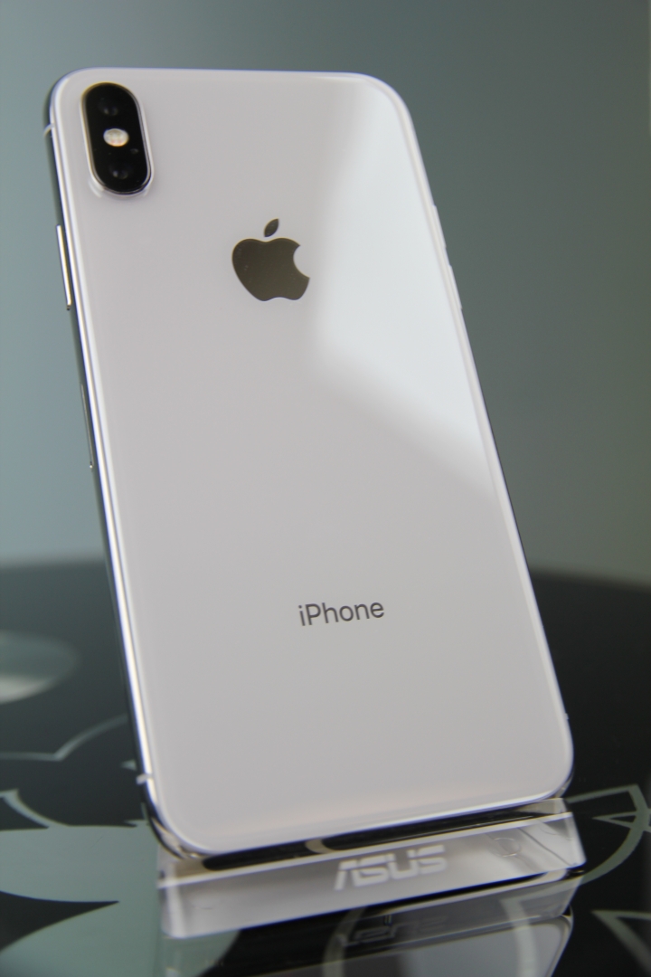 iPhone X 搭配 Asus 無線充電板 分享(更新充電時間)