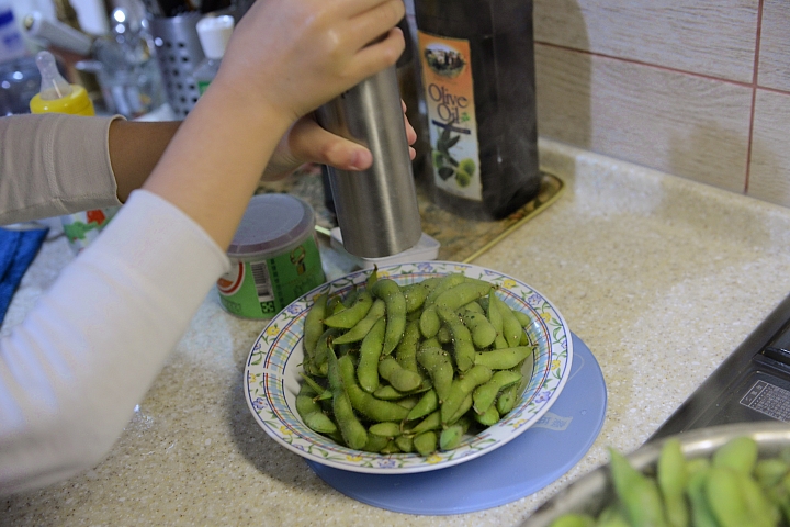 毛豆版拾穗：12月2日下午1點至4點，下崁頂或南州交流道，崁頂焚化爐前農場毛豆趴！