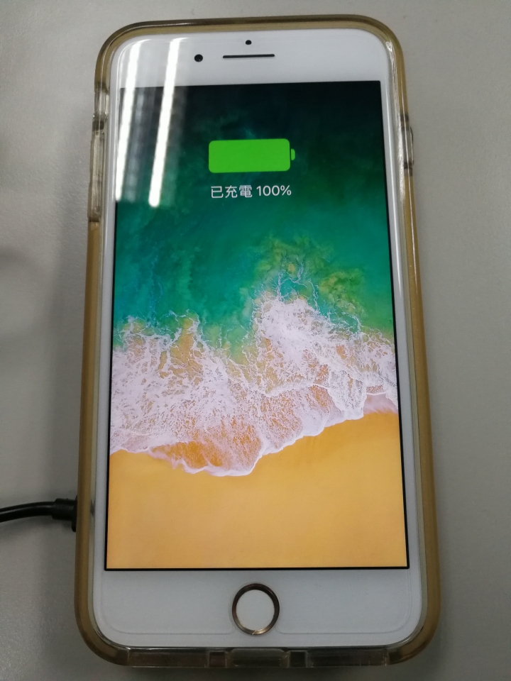 倍思無線充電版及車用頭枕後支架開箱文
