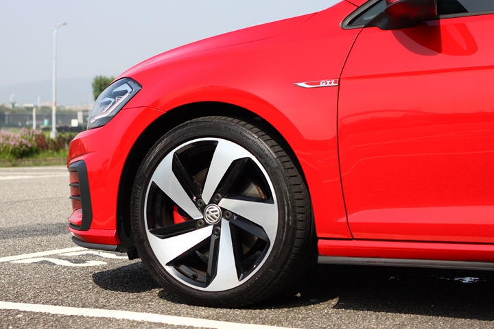 Golf GTI MK7.5(代開箱),經典是不可預期的美