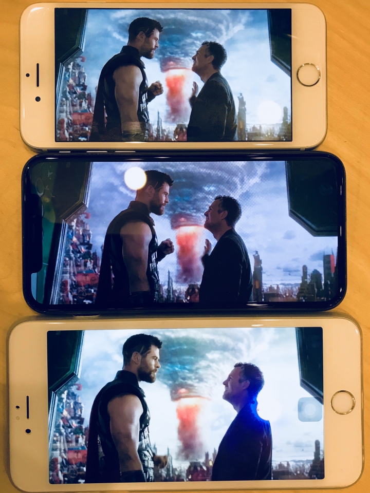 iPhone X 5.8吋比iPhone 8 Plus 5.5吋小