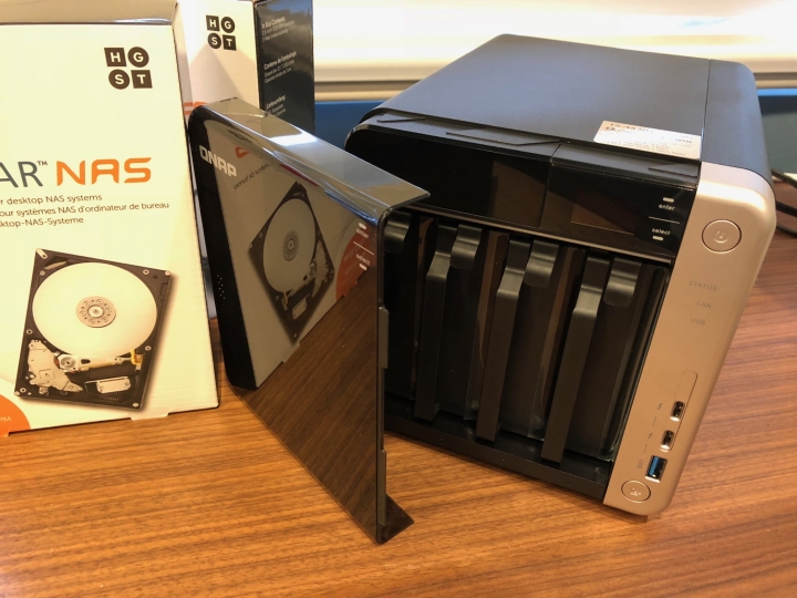 「開箱」QNAP TS-453BT3 走入家中的企業級 NAS 雲端儲存