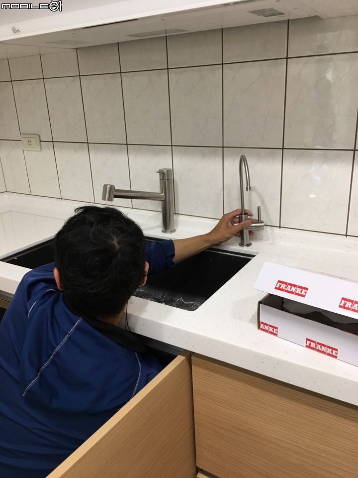 【開箱】瑞士FRANKE淨水器・結晶花崗石水槽