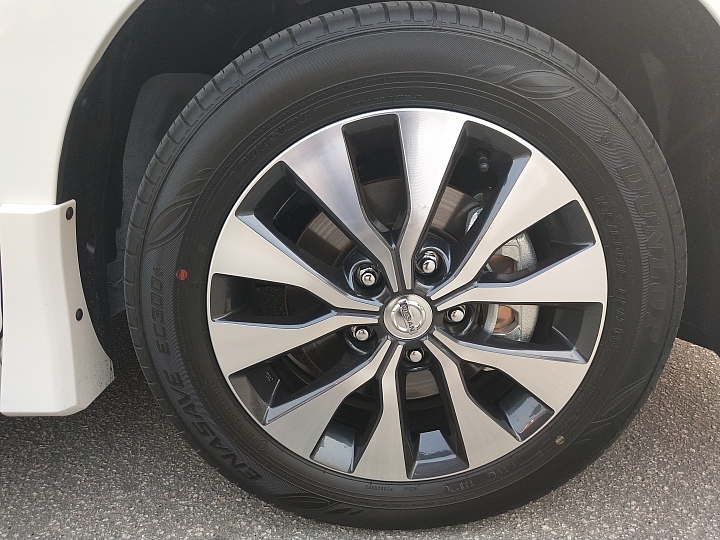 2017 Nissan Serena 2.0 Highway Star 開箱