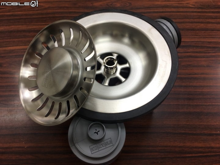 【開箱】瑞士FRANKE淨水器・結晶花崗石水槽