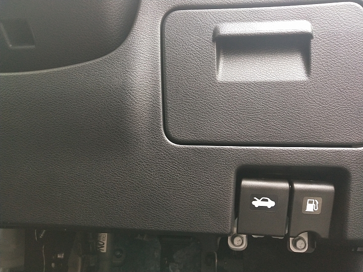 2017 Nissan Serena 2.0 Highway Star 開箱