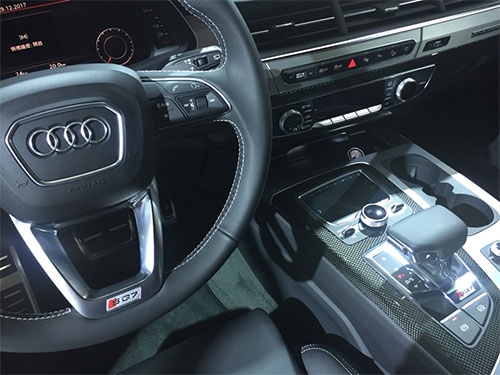 RS5正式售價480萬,SQ7 520萬!